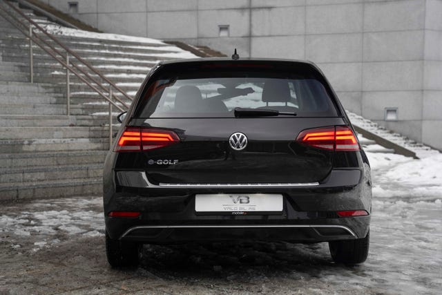 2019 VOLKSWAGEN GOLF - 8