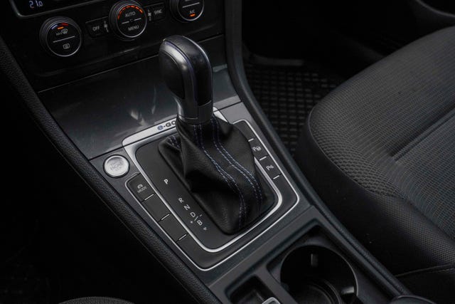 2019 VOLKSWAGEN GOLF - 11