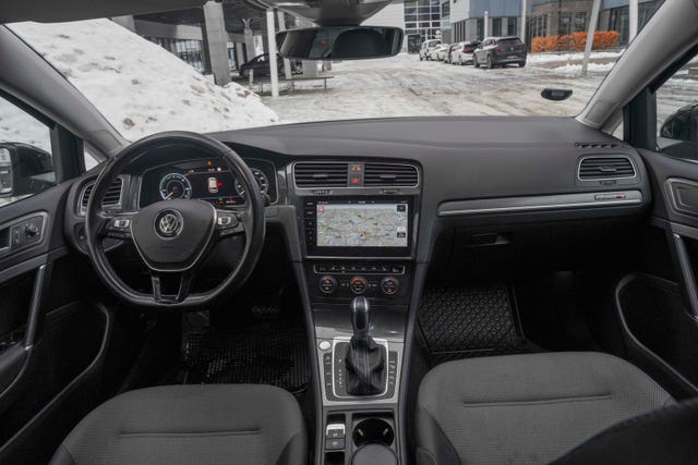 2019 VOLKSWAGEN GOLF - 16