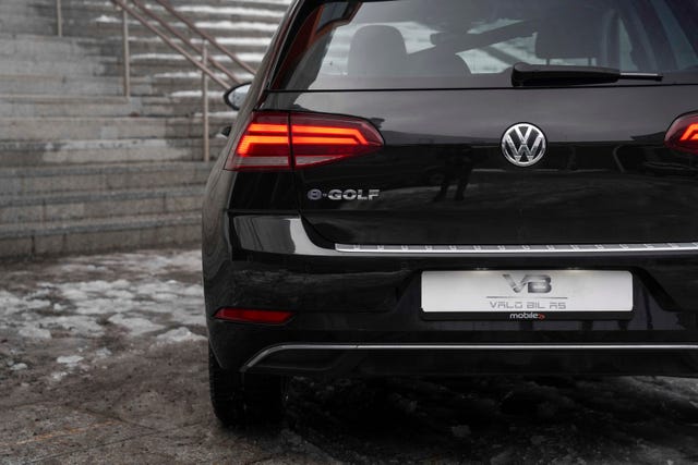 2019 VOLKSWAGEN GOLF - 9