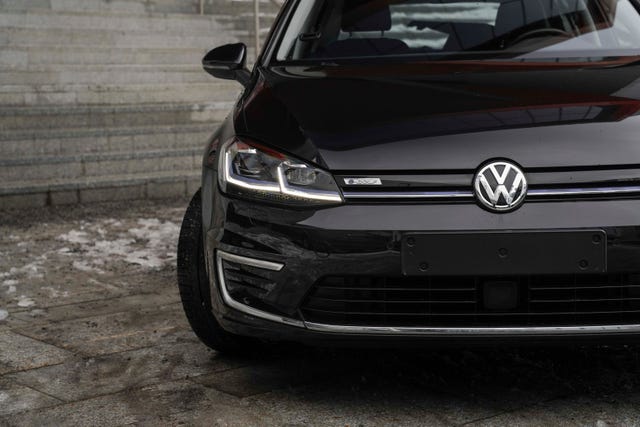 WVWZZZAUZKW915205 2019 VOLKSWAGEN GOLF-4