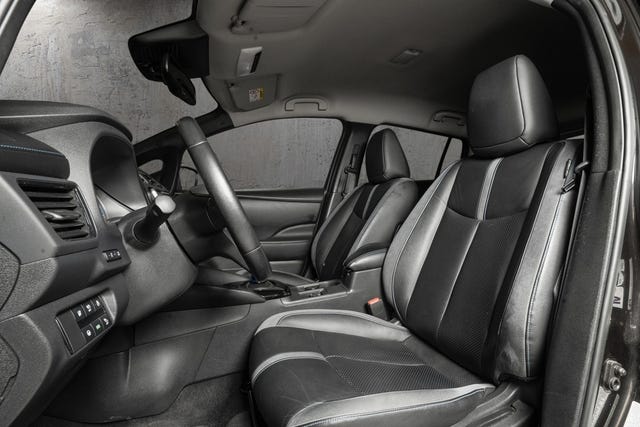 2018 NISSAN LEAF - 12