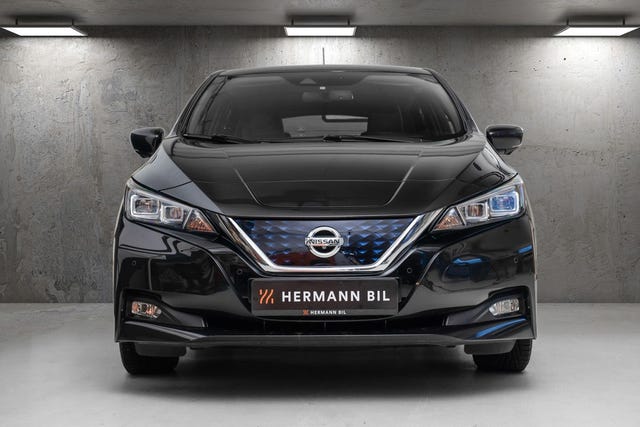 2018 NISSAN LEAF - 11