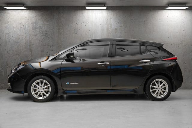 SJNFAAZE1U0028796 2018 NISSAN LEAF-2