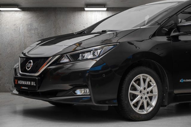 SJNFAAZE1U0028796 2018 NISSAN LEAF-1