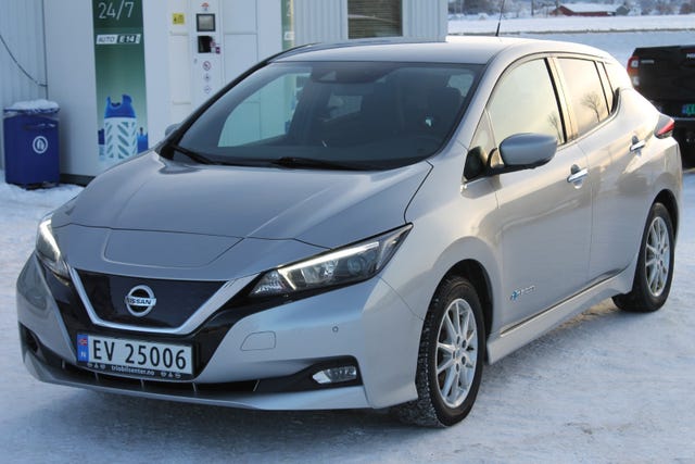SJNFAAZE1U0030163 2018 NISSAN LEAF-1