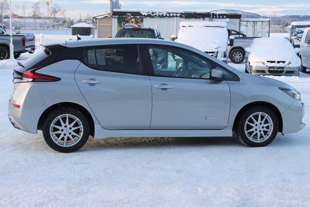 SJNFAAZE1U0030163 2018 NISSAN LEAF-3