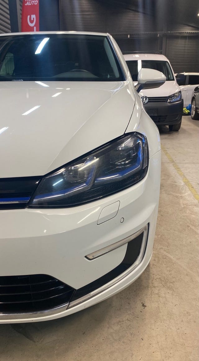 WVWZZZAUZJW905998 2018 VOLKSWAGEN GOLF-3