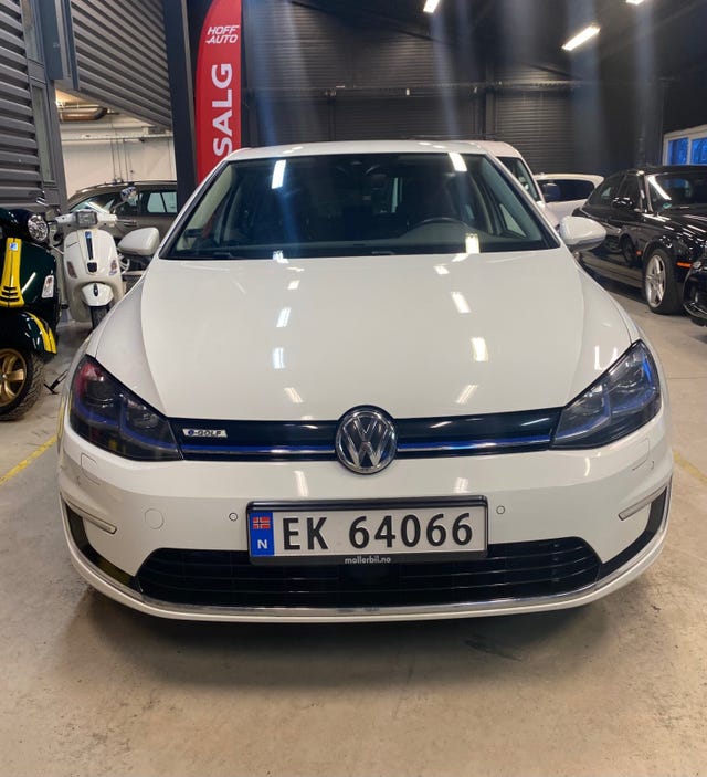 WVWZZZAUZJW905998 2018 VOLKSWAGEN GOLF-4