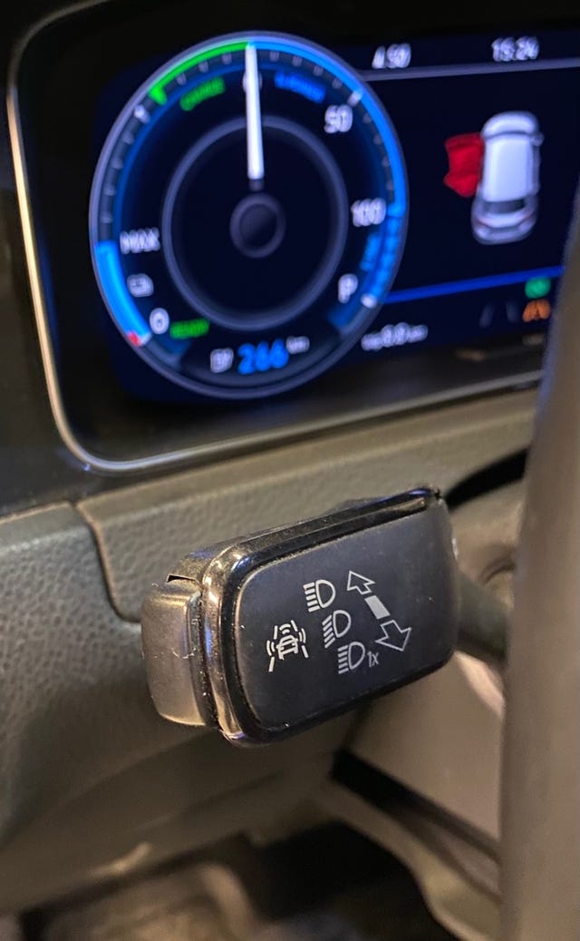 2018 VOLKSWAGEN GOLF - 23