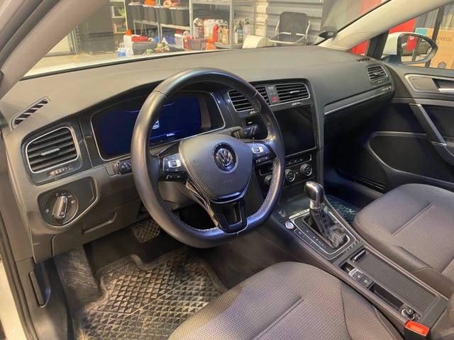 2018 VOLKSWAGEN GOLF - 14