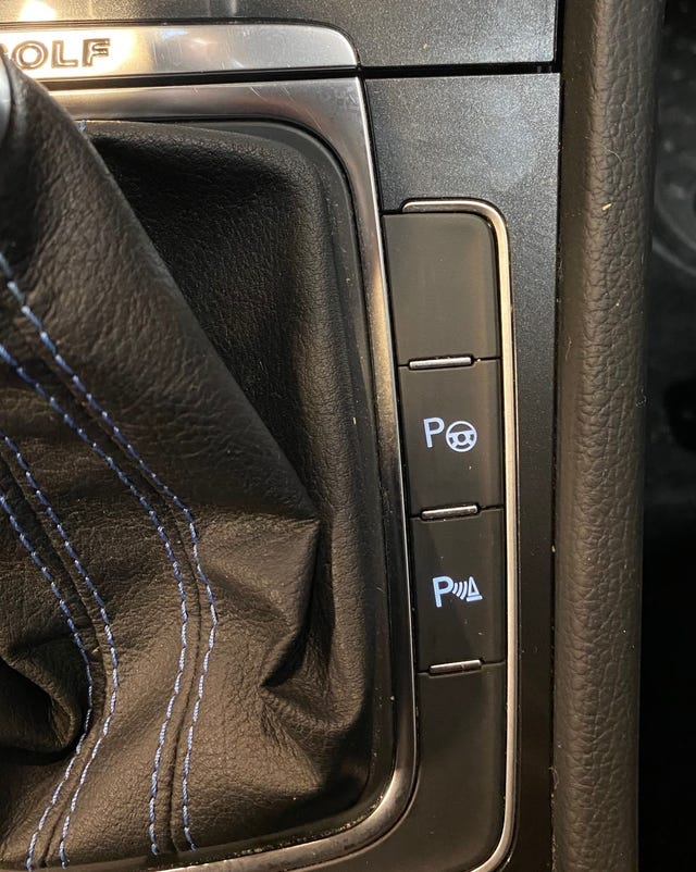 2018 VOLKSWAGEN GOLF - 16