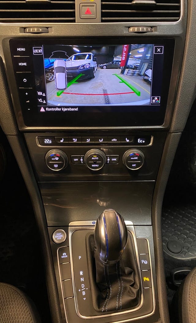 2018 VOLKSWAGEN GOLF - 18