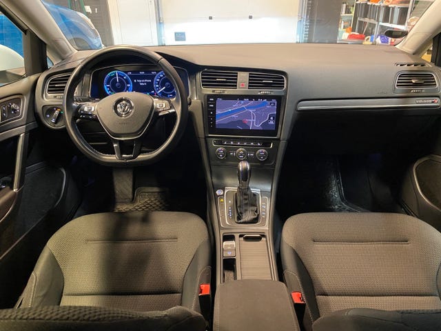2018 VOLKSWAGEN GOLF - 21