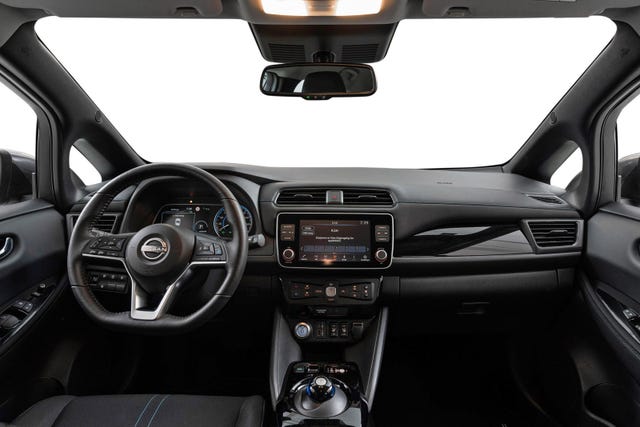 2022 NISSAN LEAF - 15