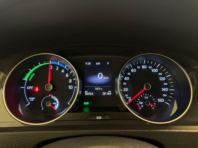 2019 VOLKSWAGEN GOLF - 10