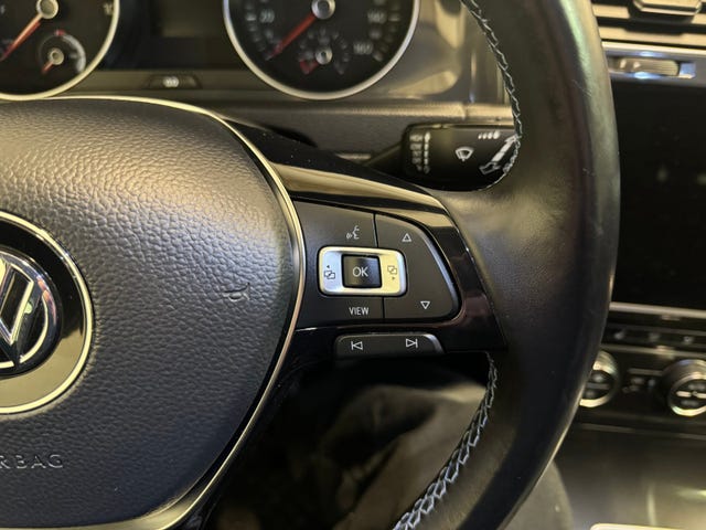 2019 VOLKSWAGEN GOLF - 11