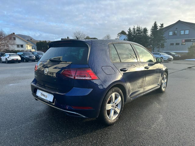 WVWZZZAUZJW900869 2018 VOLKSWAGEN GOLF-4