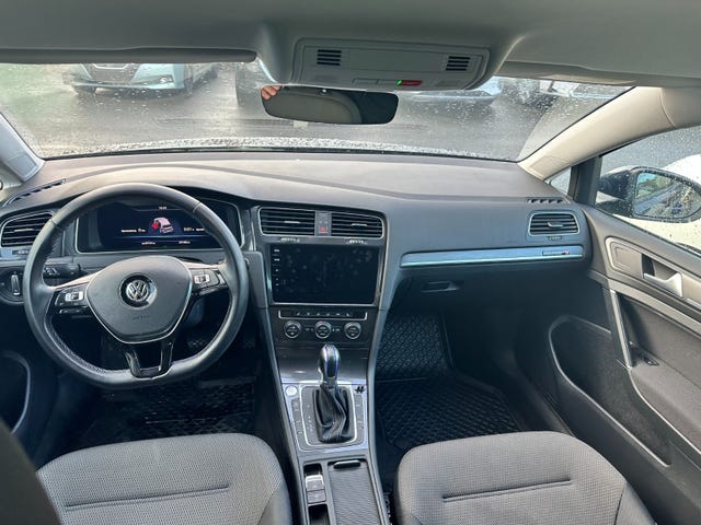 2018 VOLKSWAGEN GOLF - 10