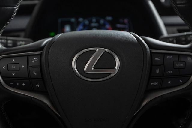 2020 LEXUS UX - 12