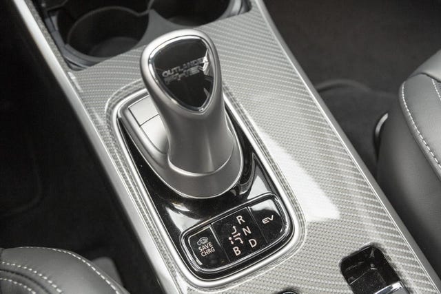 2020 MITSUBISHI OUTLANDER - 26