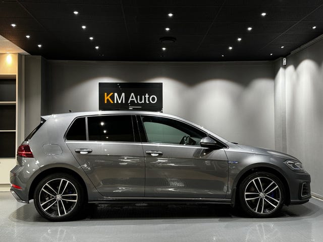 2018 VOLKSWAGEN GOLF - 10
