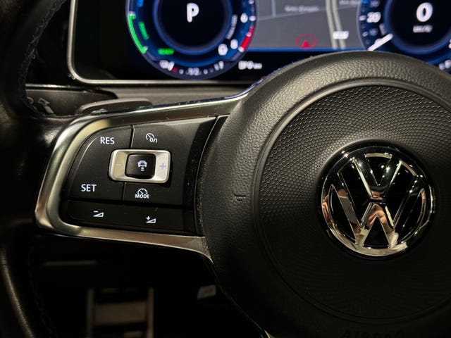 2018 VOLKSWAGEN GOLF - 18