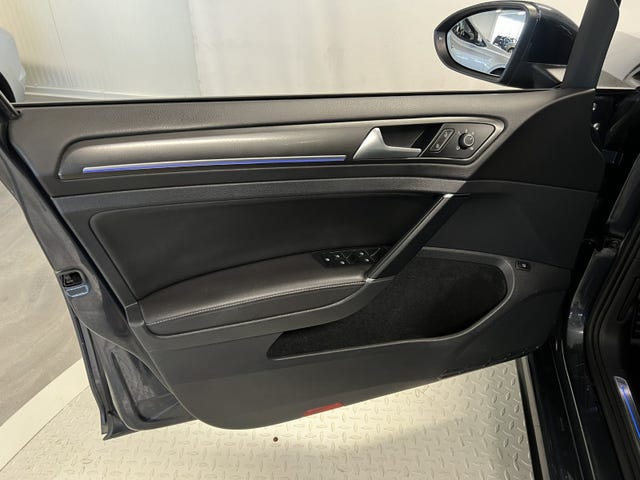 2018 VOLKSWAGEN GOLF - 34