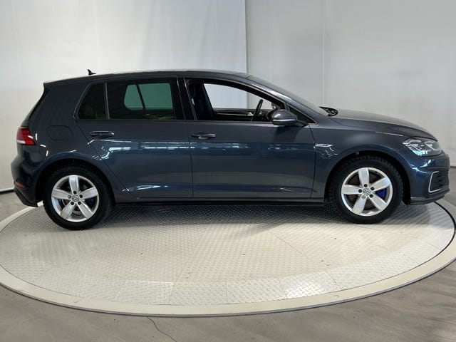 2018 VOLKSWAGEN GOLF - 13