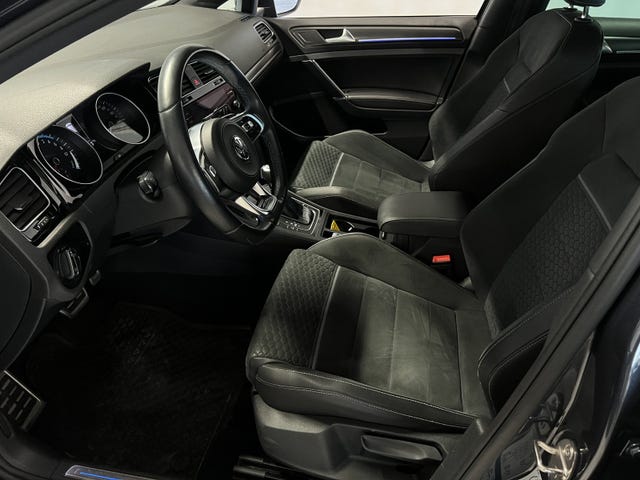 2018 VOLKSWAGEN GOLF - 36