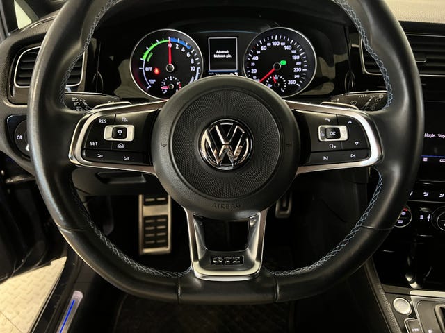 2018 VOLKSWAGEN GOLF - 20