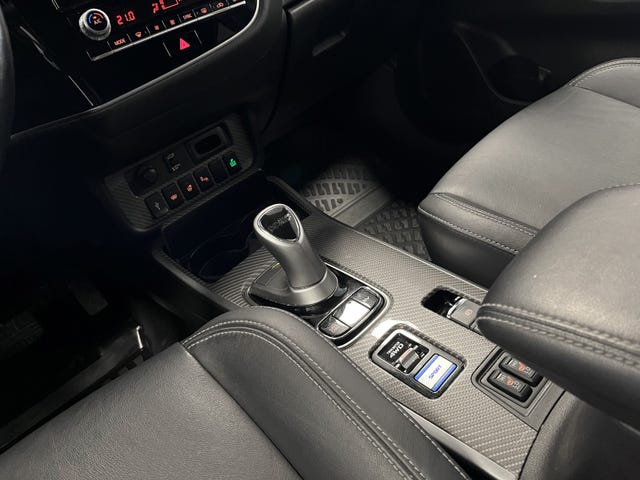2020 MITSUBISHI OUTLANDER - 14