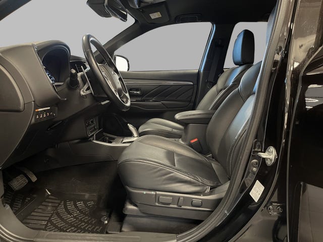 2020 MITSUBISHI OUTLANDER - 13