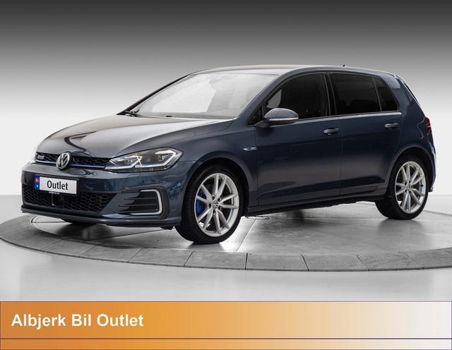 WVWZZZAUZJW803675 2018 VOLKSWAGEN GOLF-0