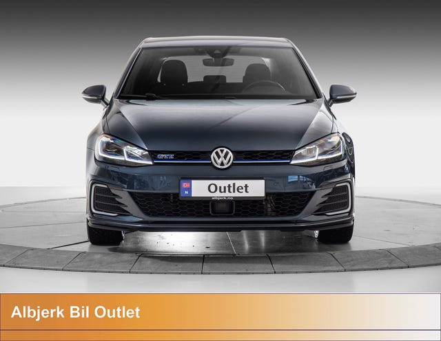 WVWZZZAUZJW803675 2018 VOLKSWAGEN GOLF-2