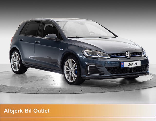 WVWZZZAUZJW803675 2018 VOLKSWAGEN GOLF-4