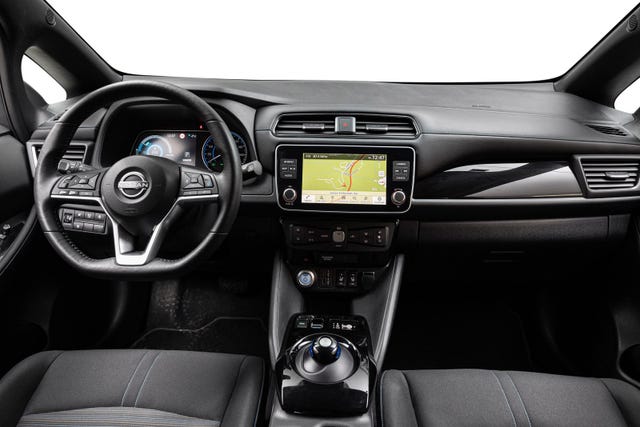 2022 NISSAN LEAF - 10