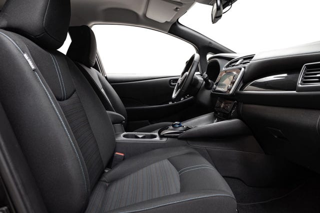 2022 NISSAN LEAF - 24