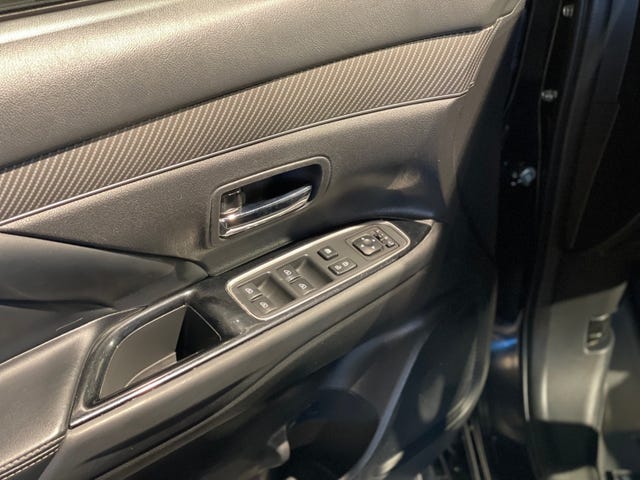 2020 MITSUBISHI OUTLANDER - 9