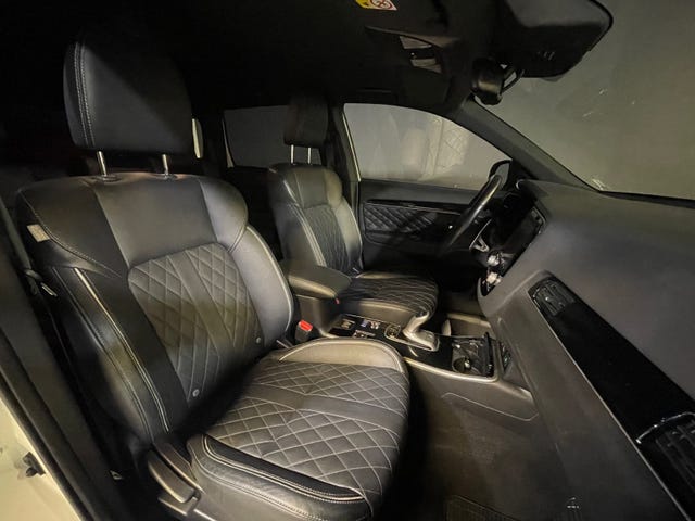 2020 MITSUBISHI OUTLANDER - 12
