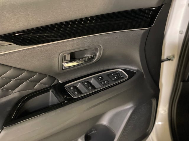 2020 MITSUBISHI OUTLANDER - 9