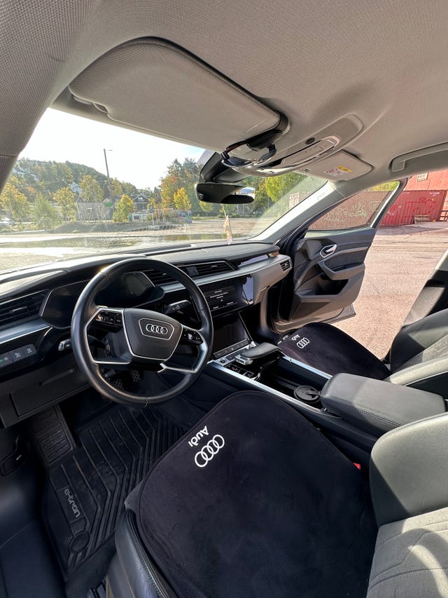 2021 AUDI E-TRON - 12
