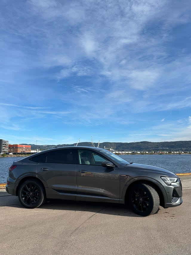 WAUZZZGE0MB018685 2021 AUDI E-TRON-4