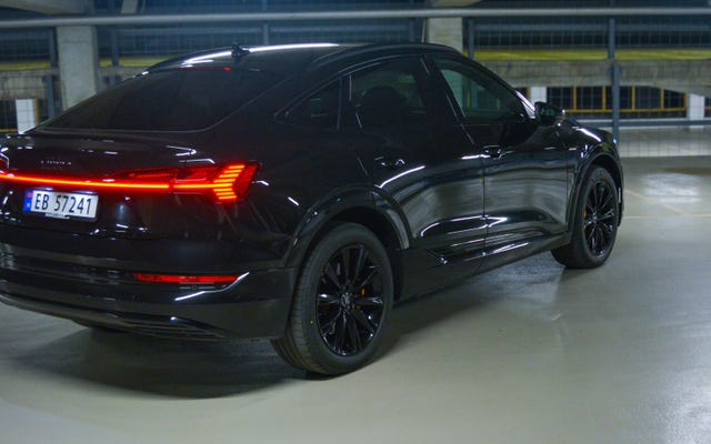 2020 AUDI E-TRON - 10