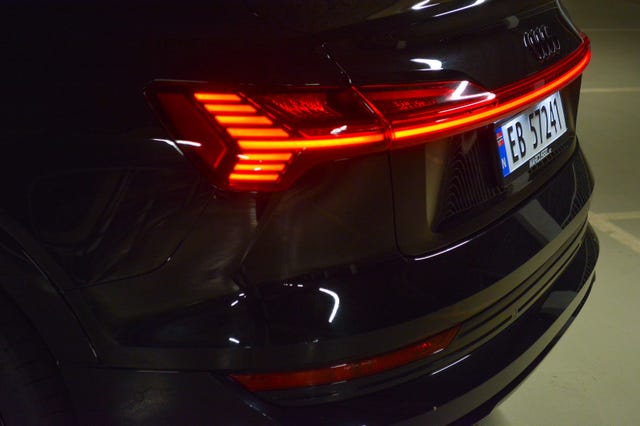 2020 AUDI E-TRON - 8