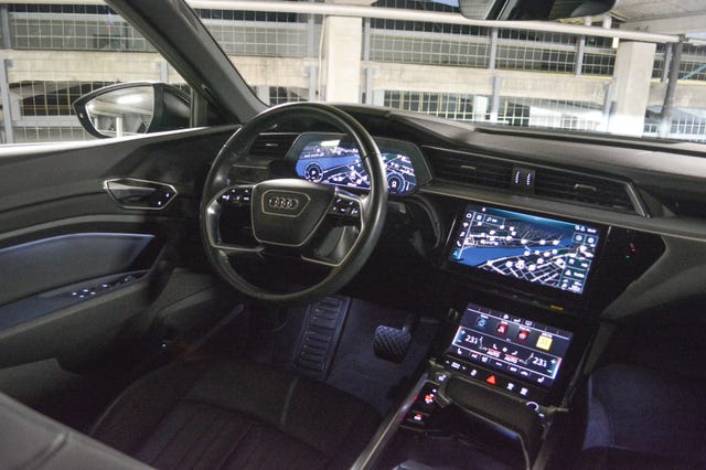 2020 AUDI E-TRON - 16