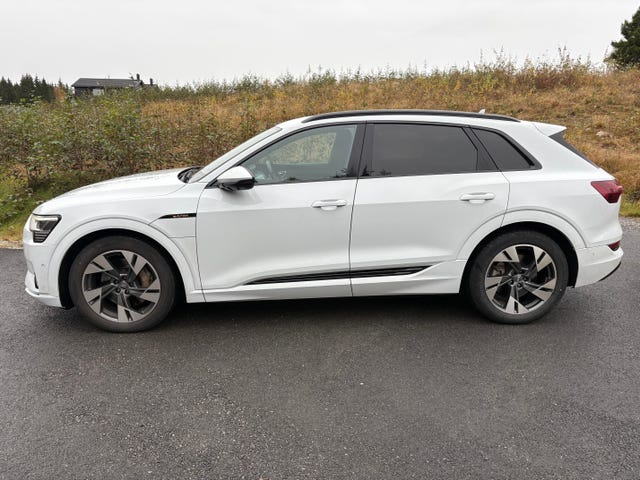 WAUZZZGE4MB004370 2021 AUDI E-TRON-1
