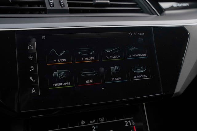 2020 AUDI E-TRON - 31