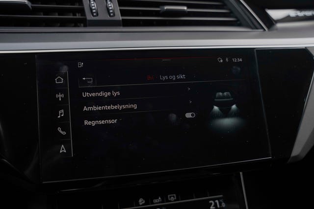 2020 AUDI E-TRON - 33