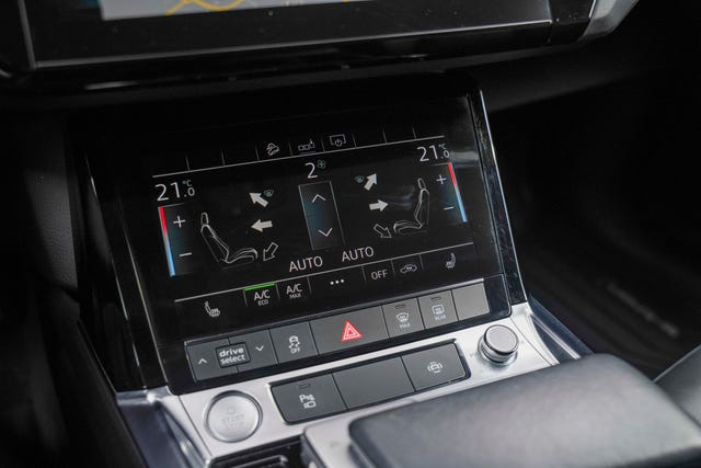 2020 AUDI E-TRON - 29